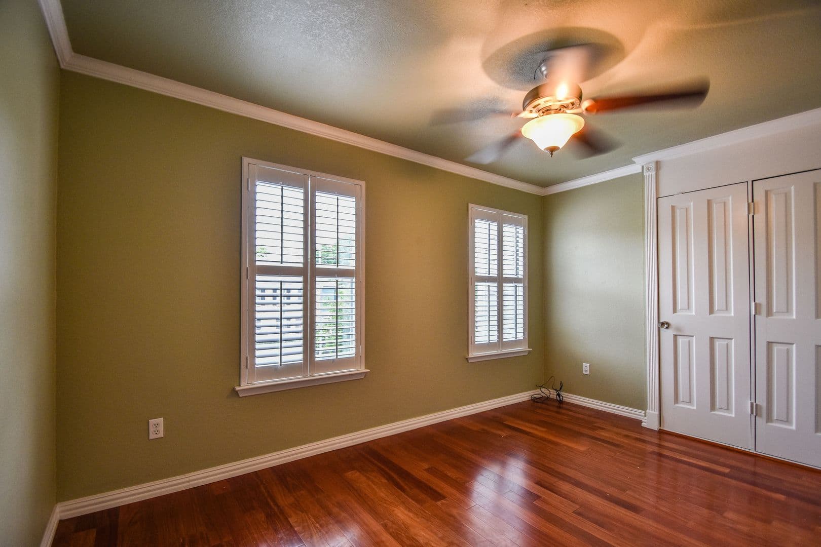 Euless House: 87 Winchester Drive