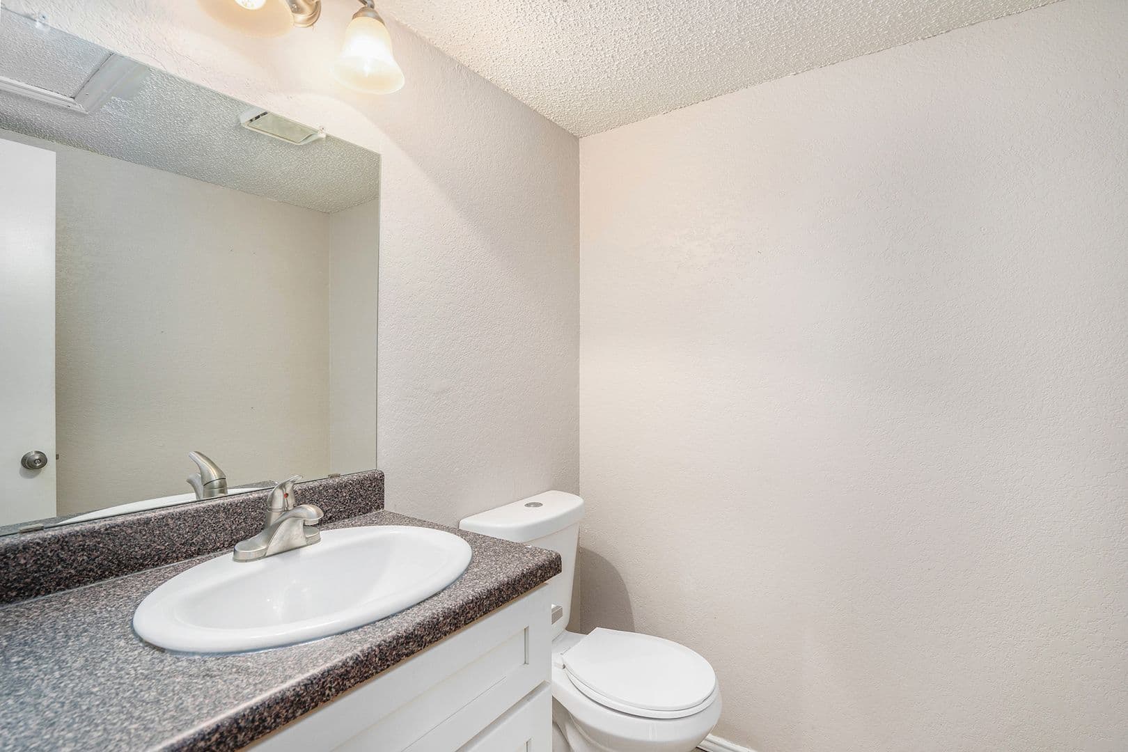 Haltom City House: 3301 Aurora Street