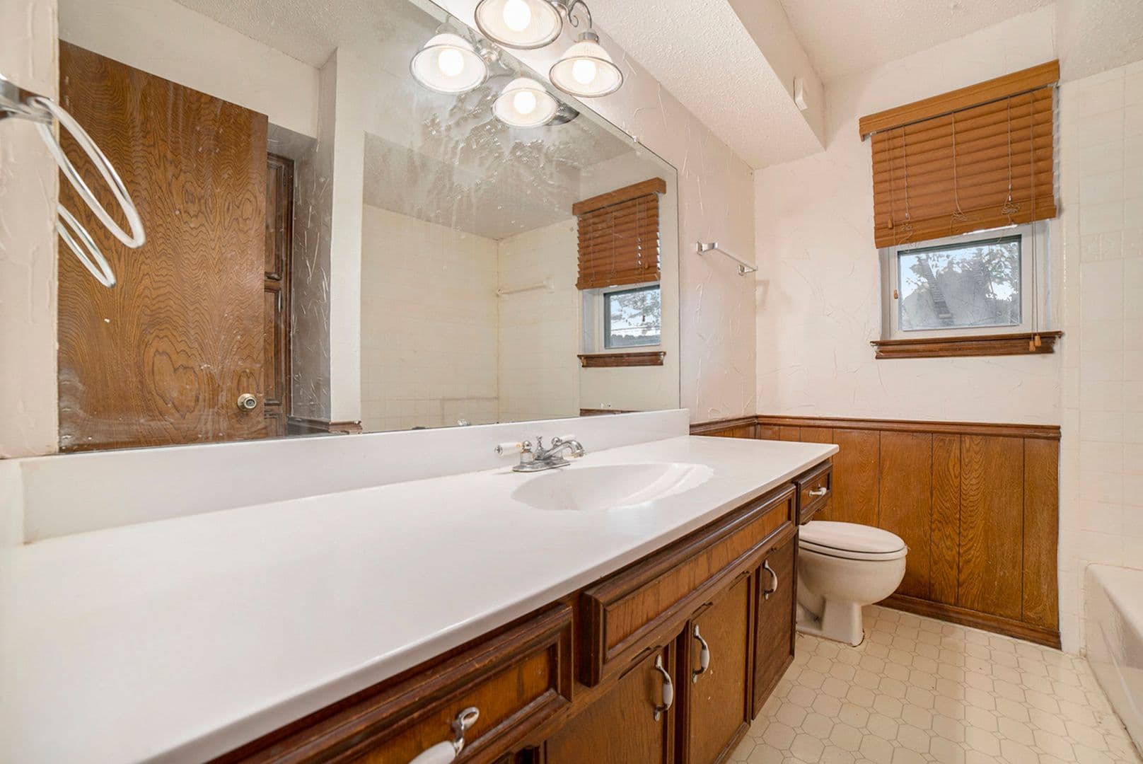 Lewisville House: 1608 San Antone Lane