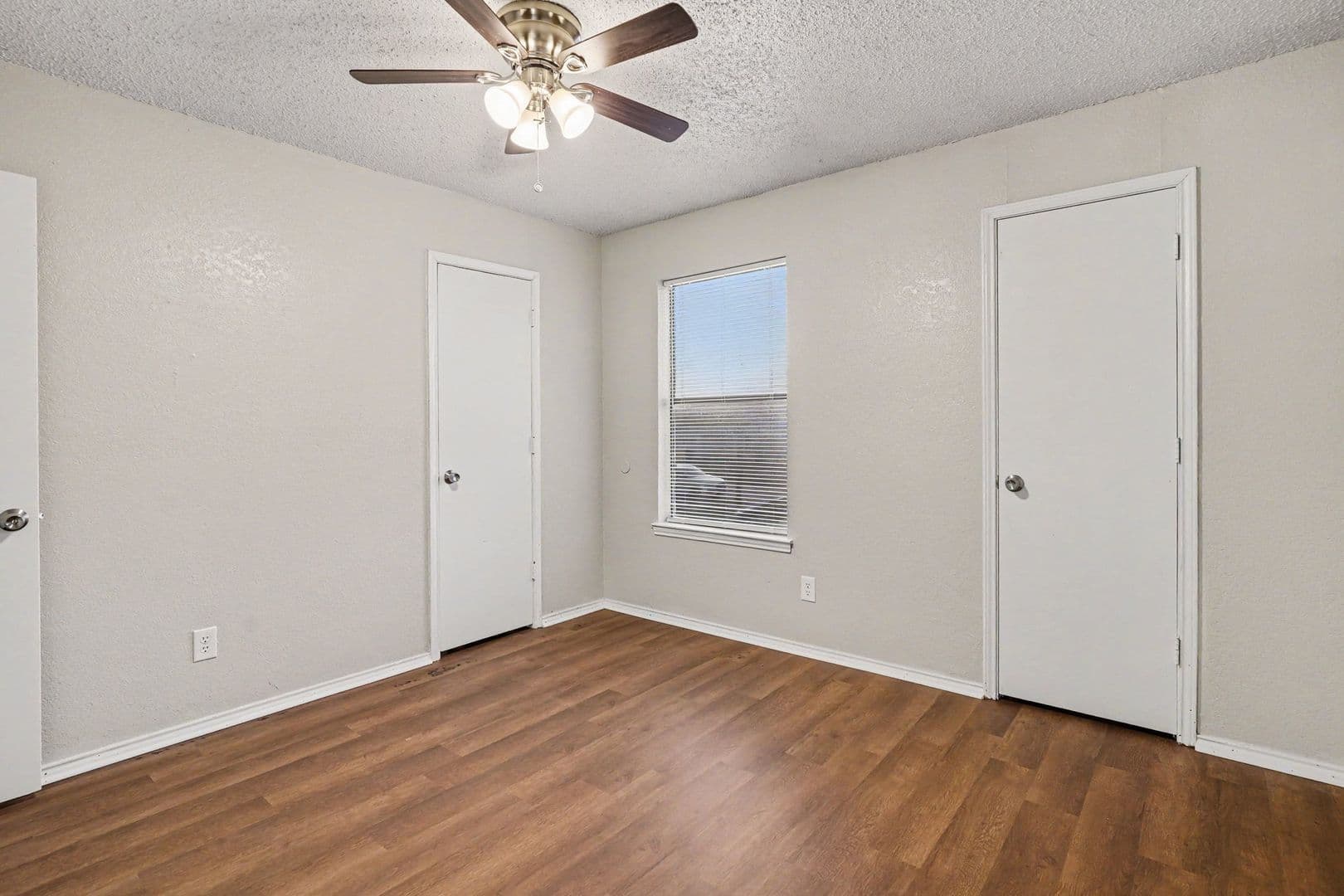Haltom City House: 3301 Aurora Street