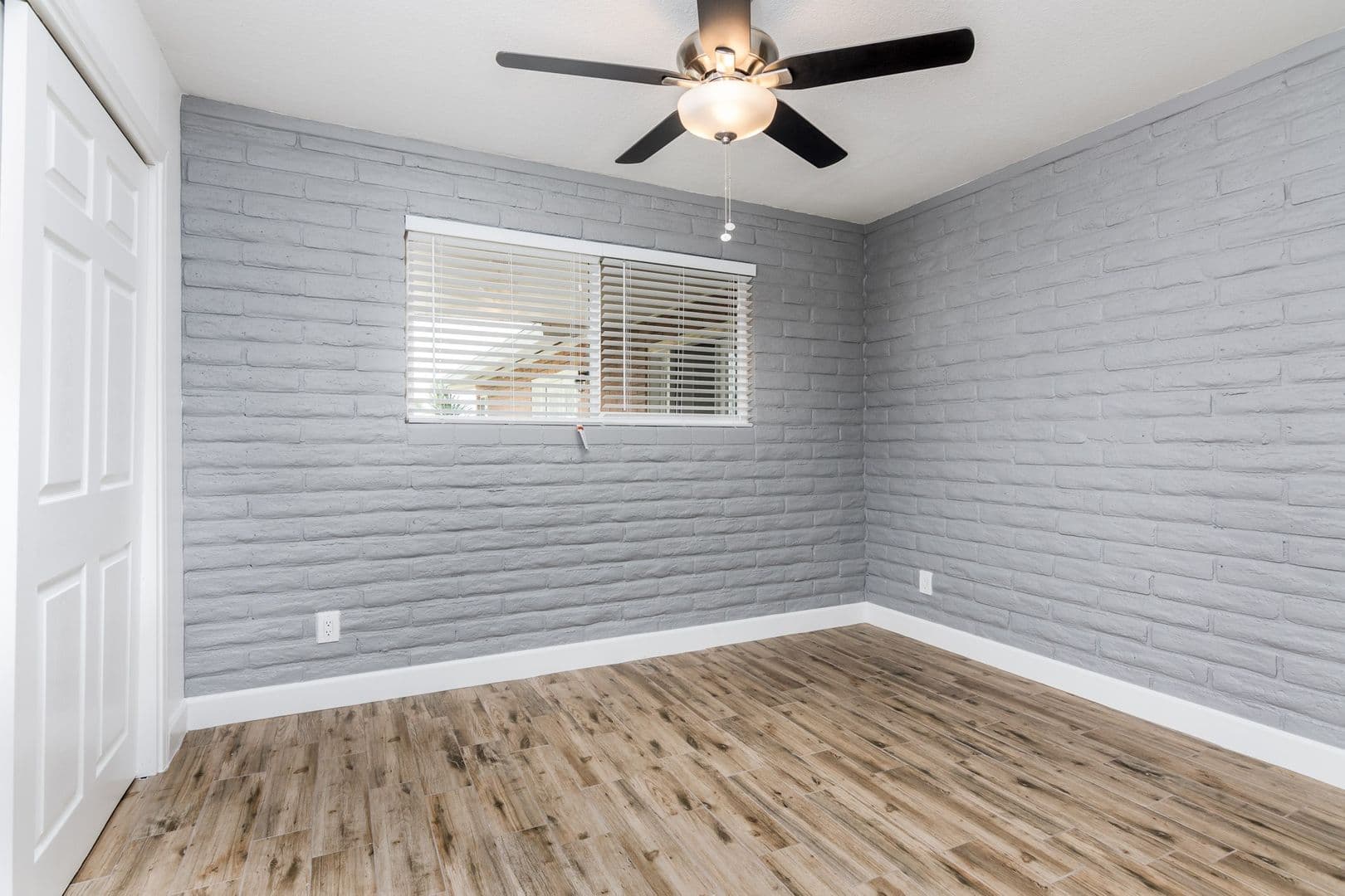 Phoenix Apartment: 3702,3710, 3718 E Glenrosa Ave