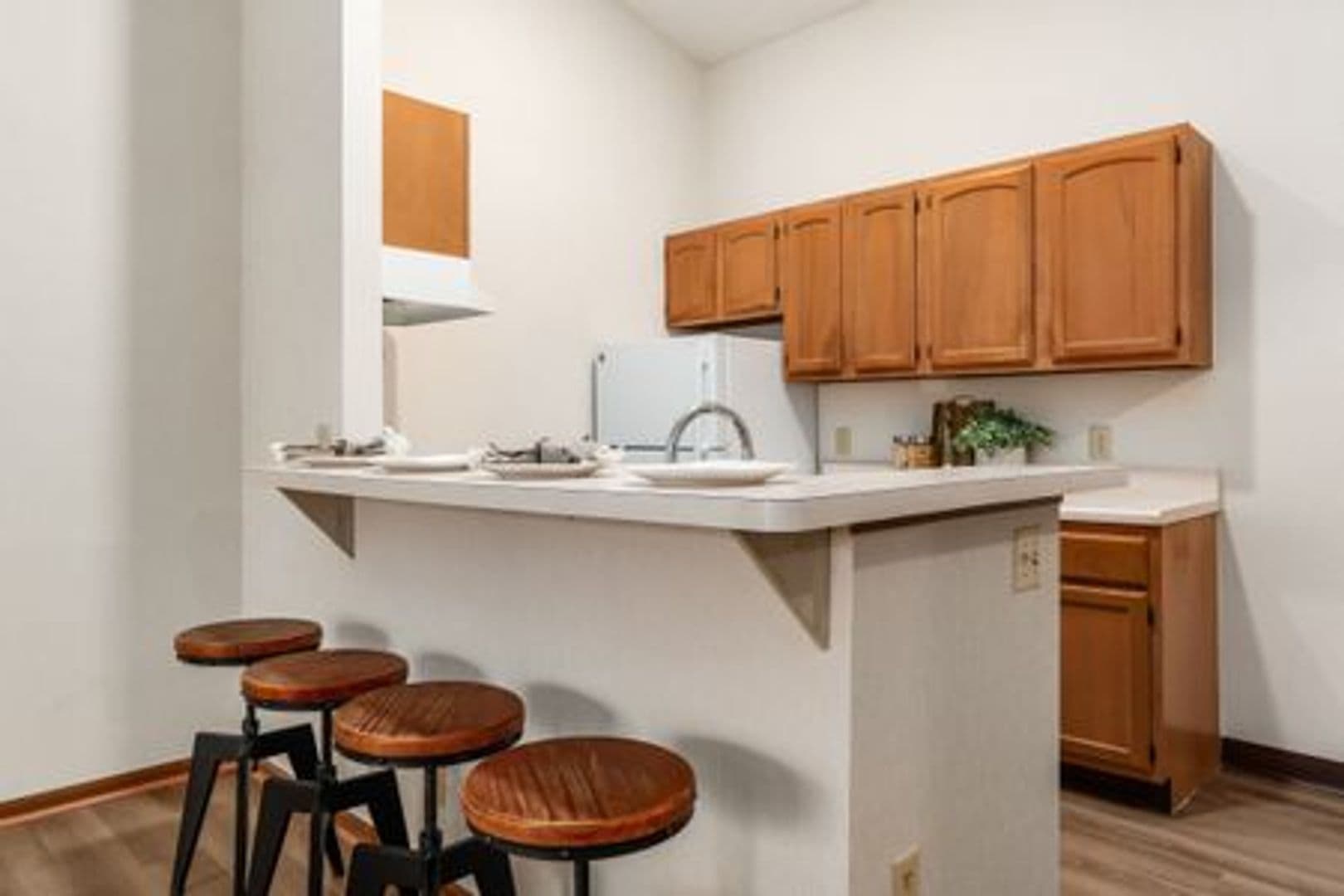 Grove City Apartment: 2438 Royal Meadow