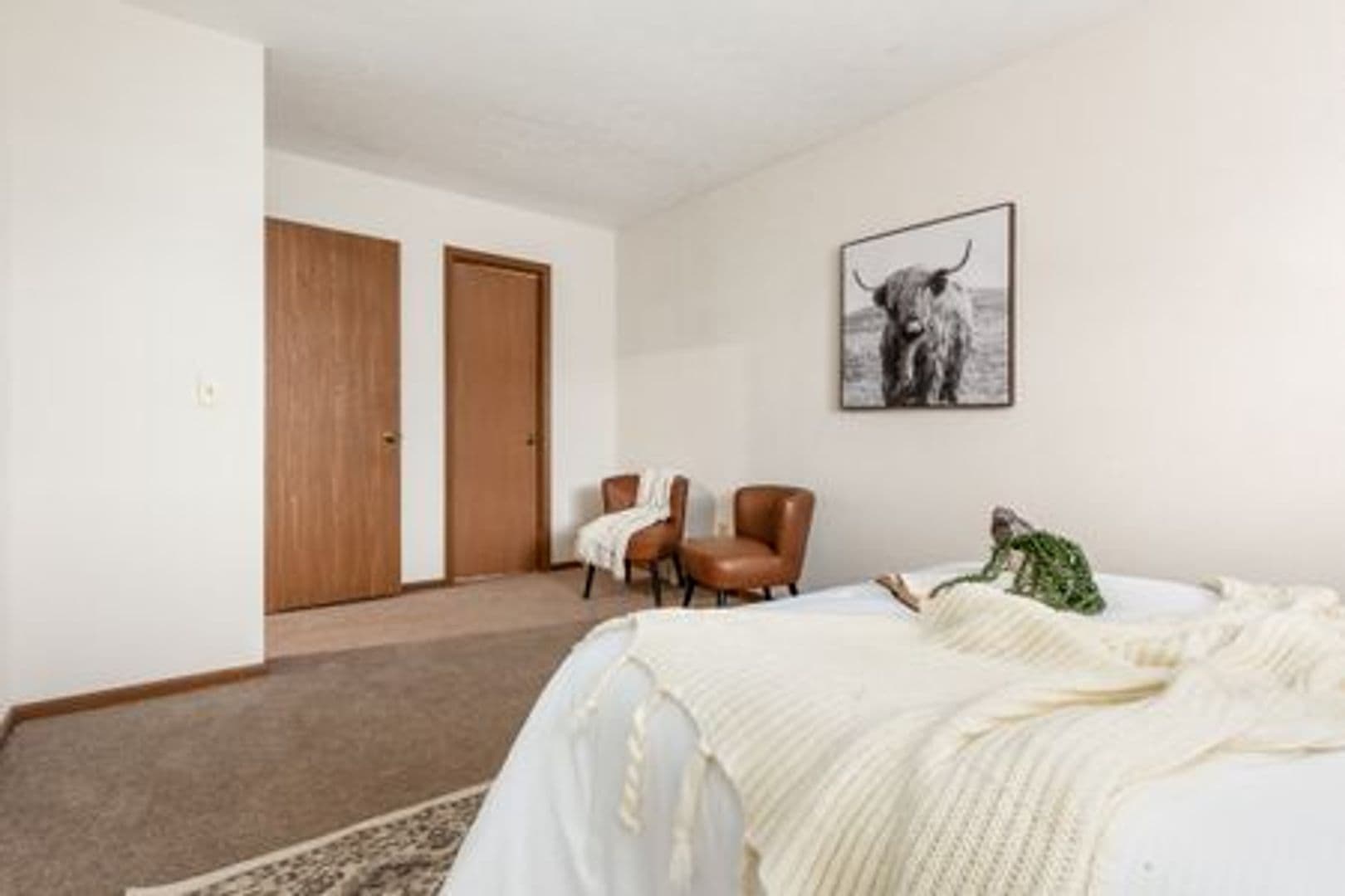 Grove City Apartment: 2438 Royal Meadow