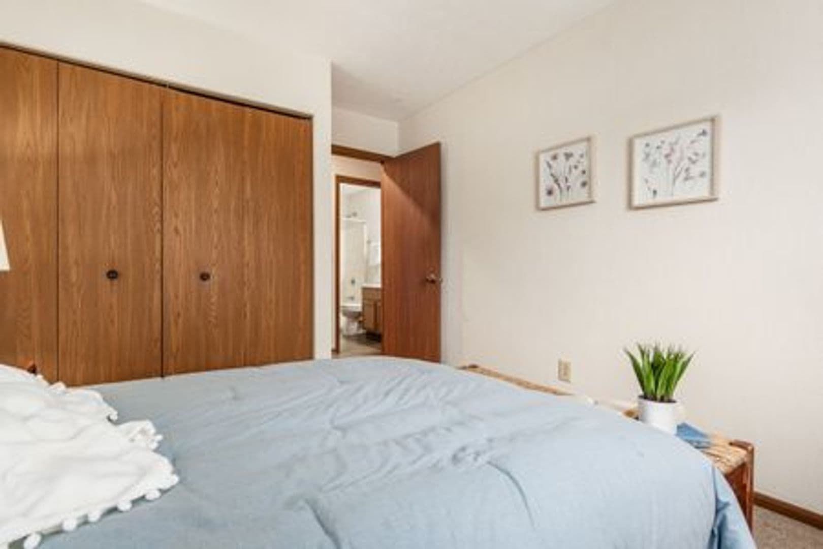 Grove City Apartment: 2438 Royal Meadow