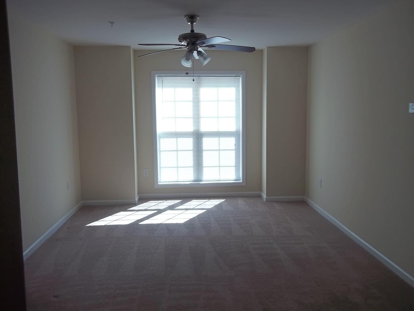 LaGrange Apartment: 404 Town Center Drive,