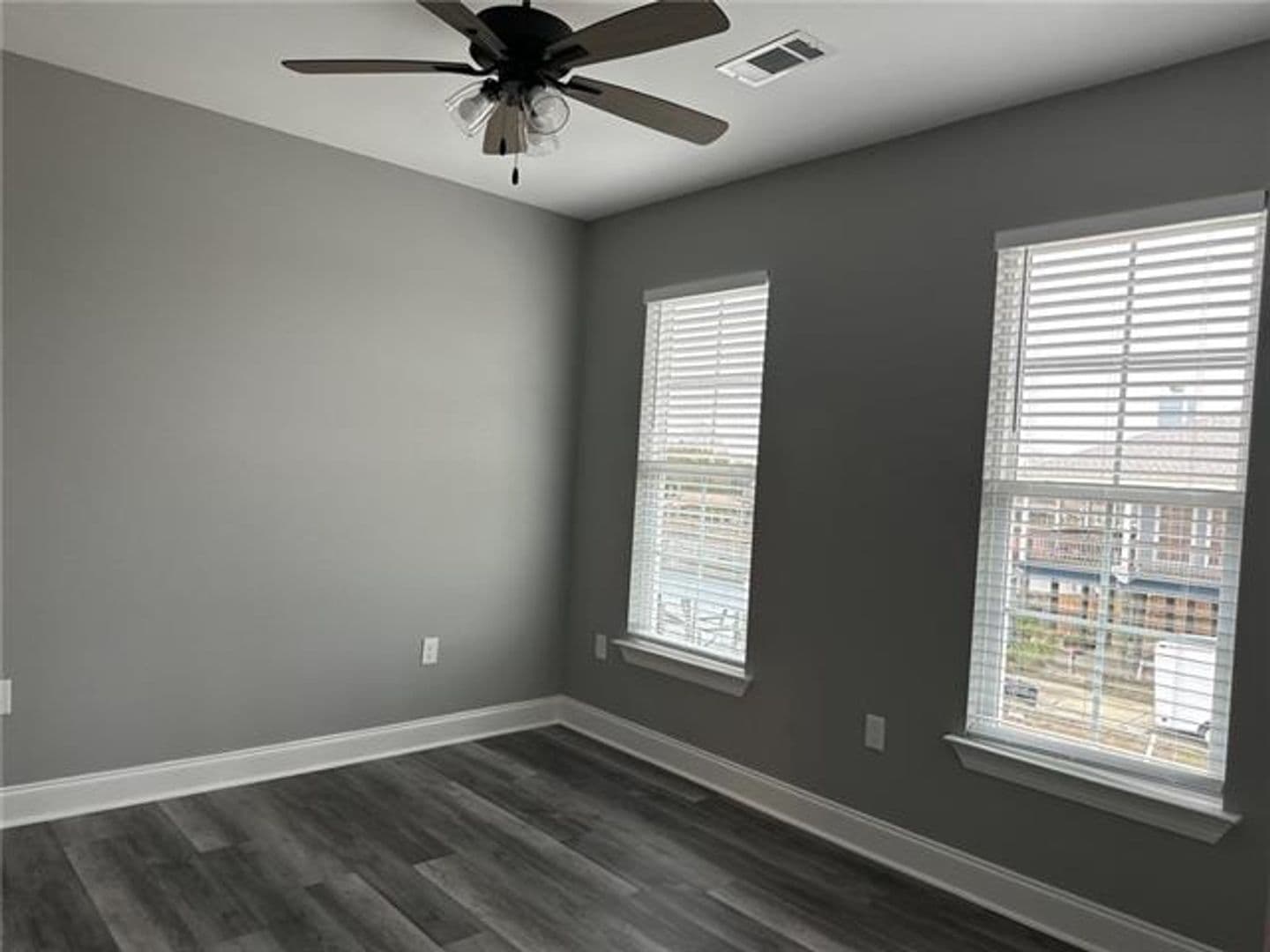 Slidell Apartment: 142 Lakeview Dr