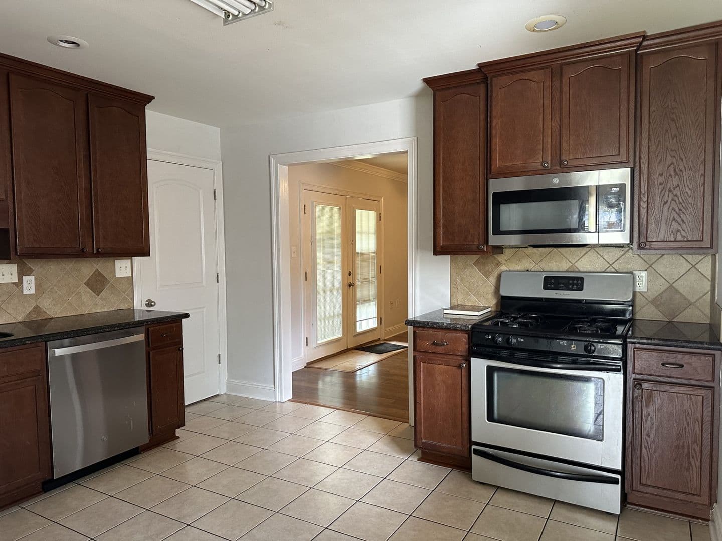 Slidell House: 228 Martin Lane