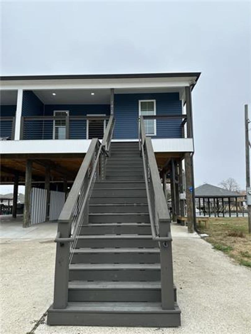 Slidell Apartment: 142 Lakeview Dr