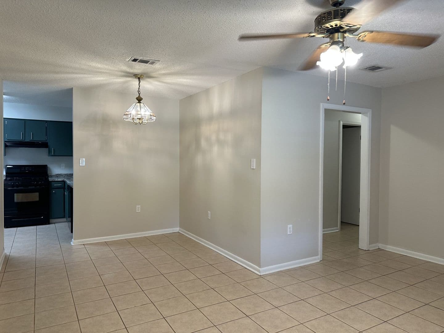 Slidell House: 2121 Oriole Street