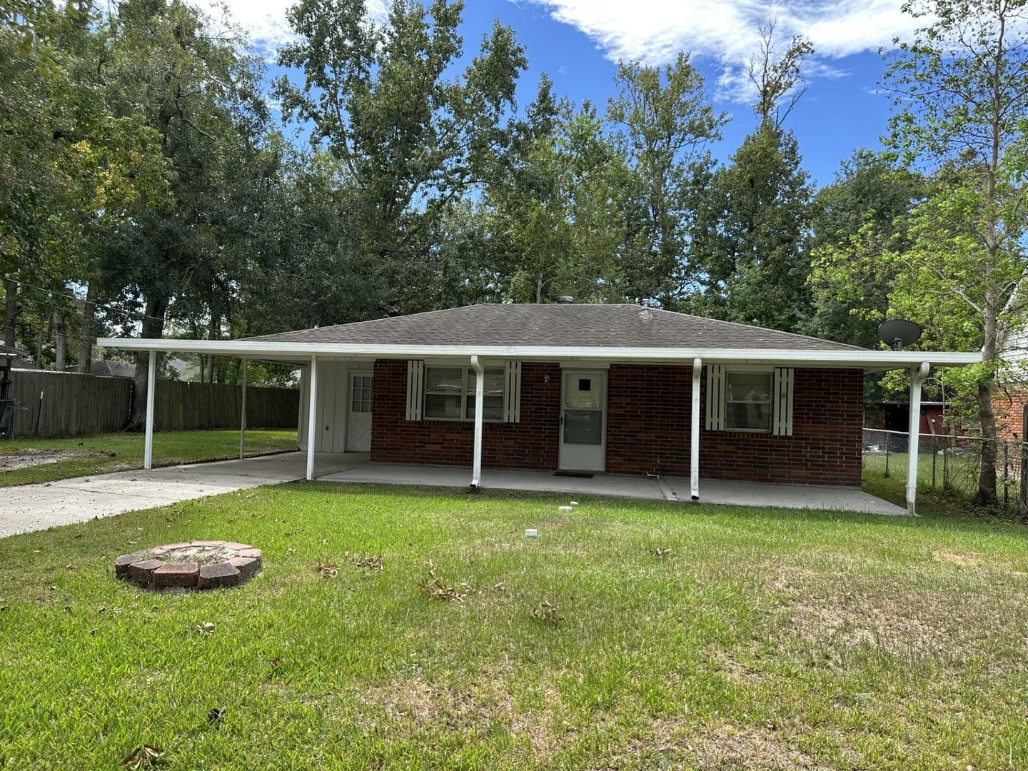 Slidell House: 2121 Oriole Street