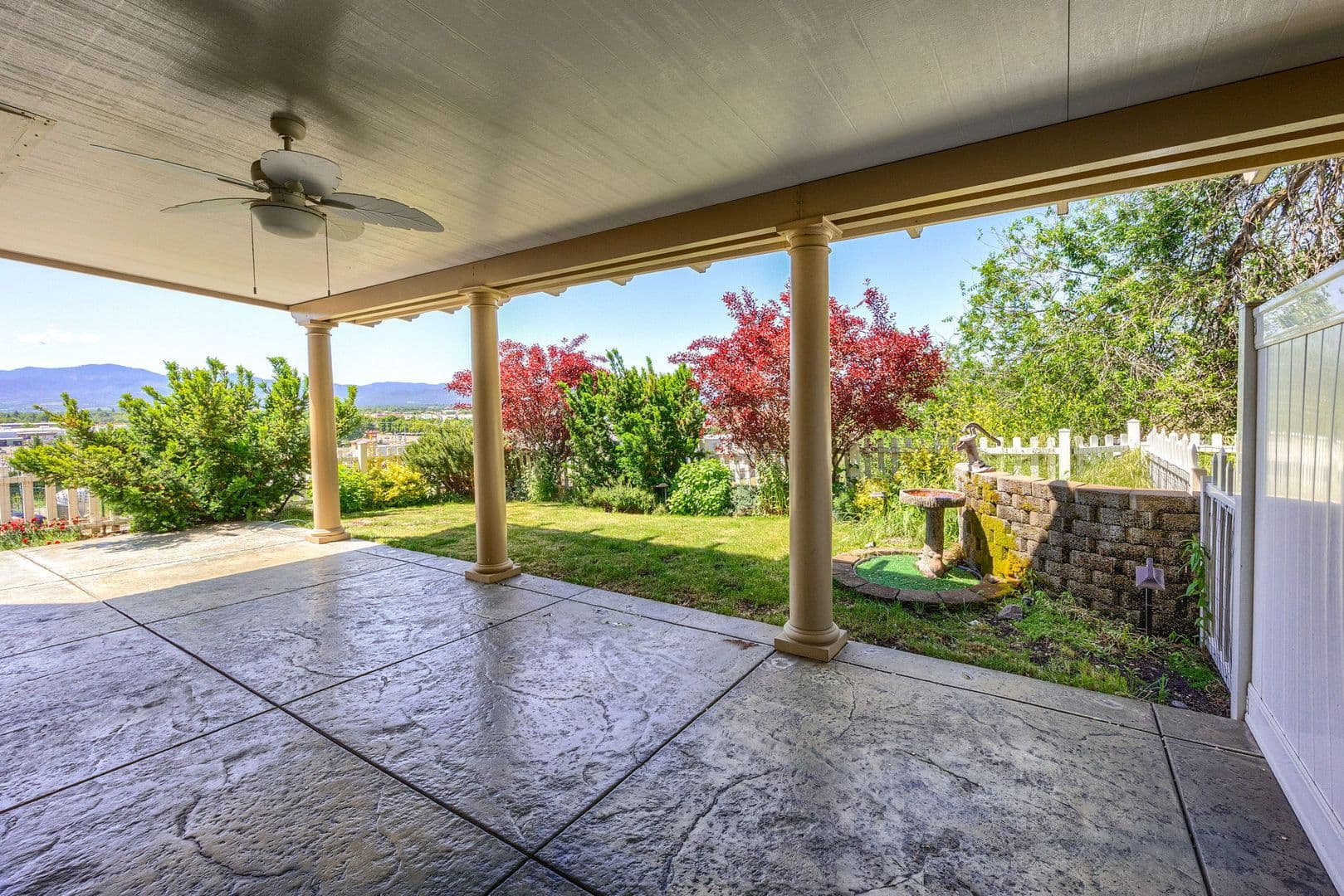 Medford Apartment: 1514 Hartell Ave