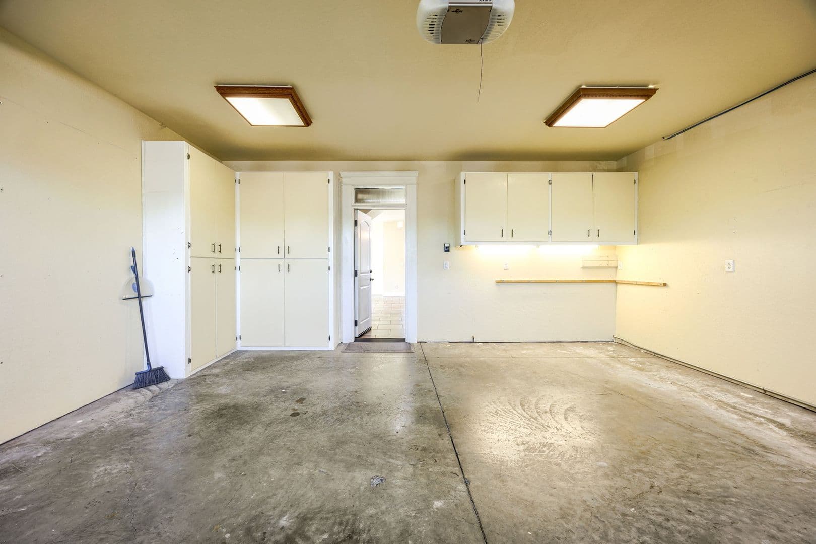 Medford Apartment: 1514 Hartell Ave