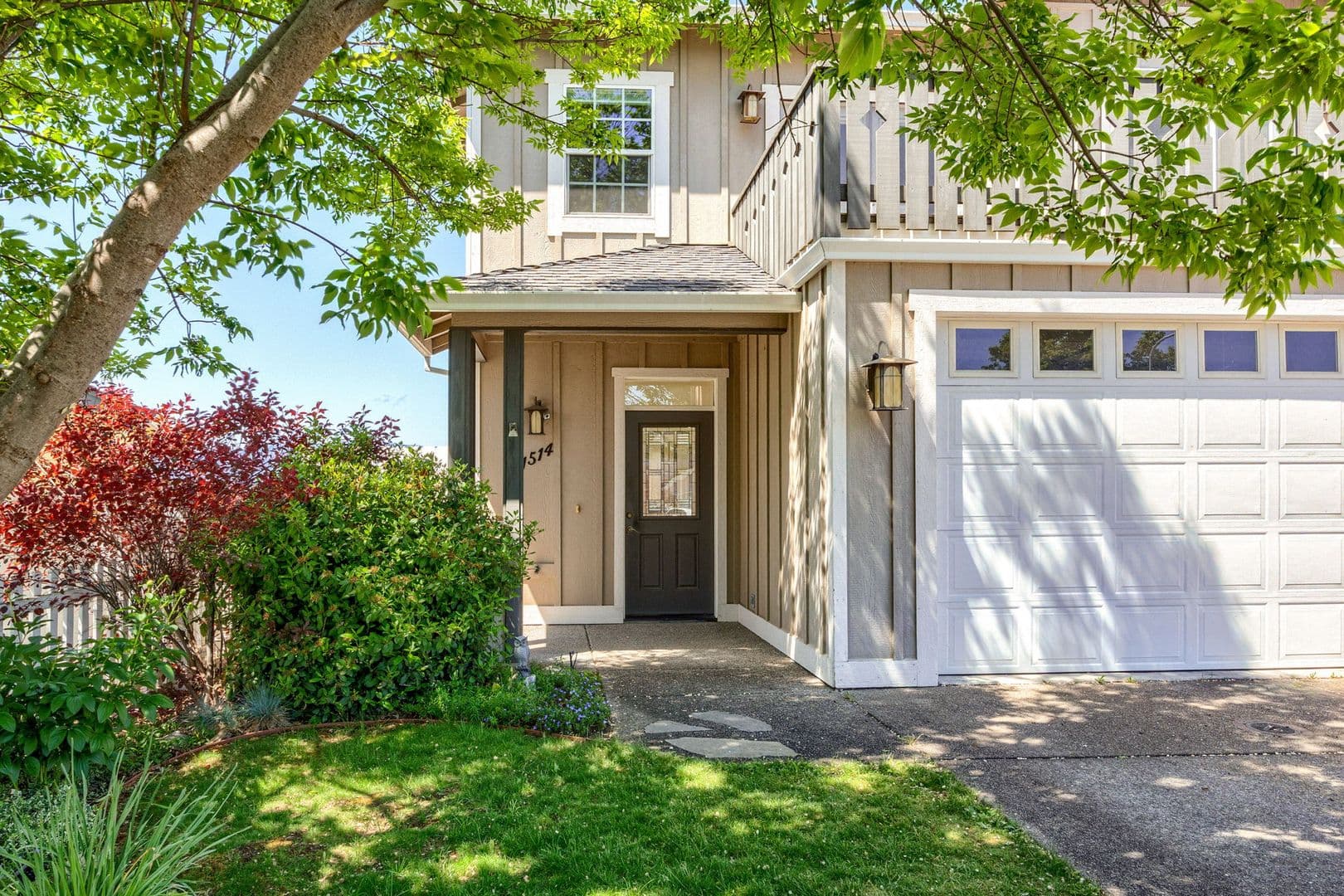 Medford Apartment: 1514 Hartell Ave