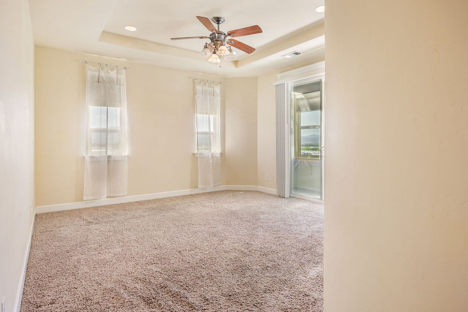 Medford Apartment: 1514 Hartell Ave