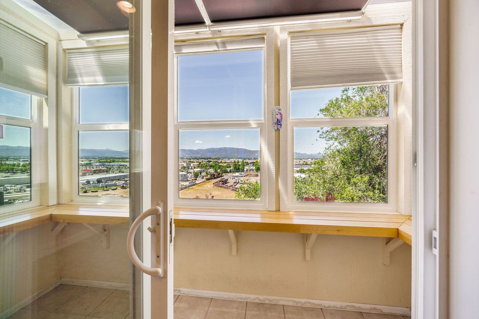 Medford Apartment: 1514 Hartell Ave