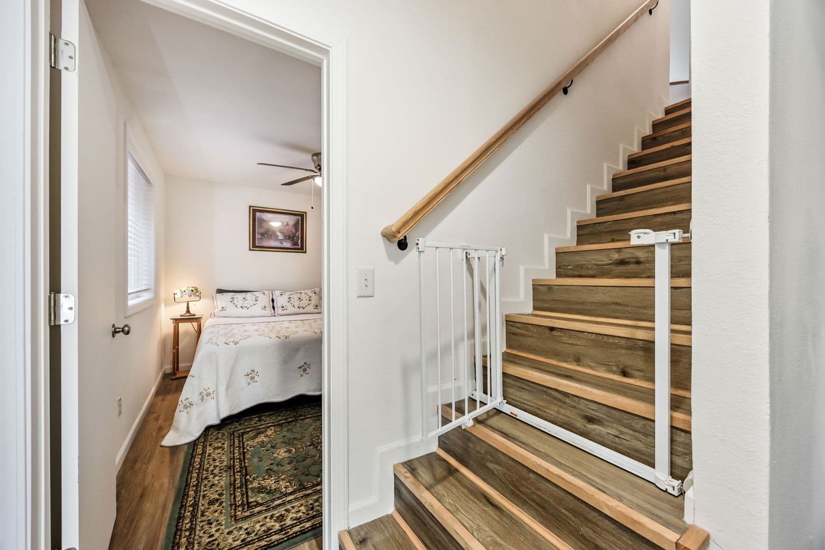 Shady Cove House: 570 Alpine St