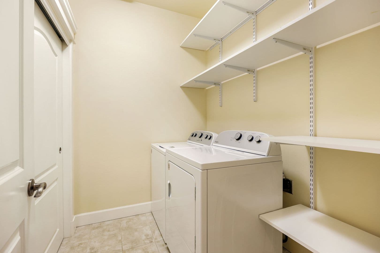 Medford Apartment: 1514 Hartell Ave