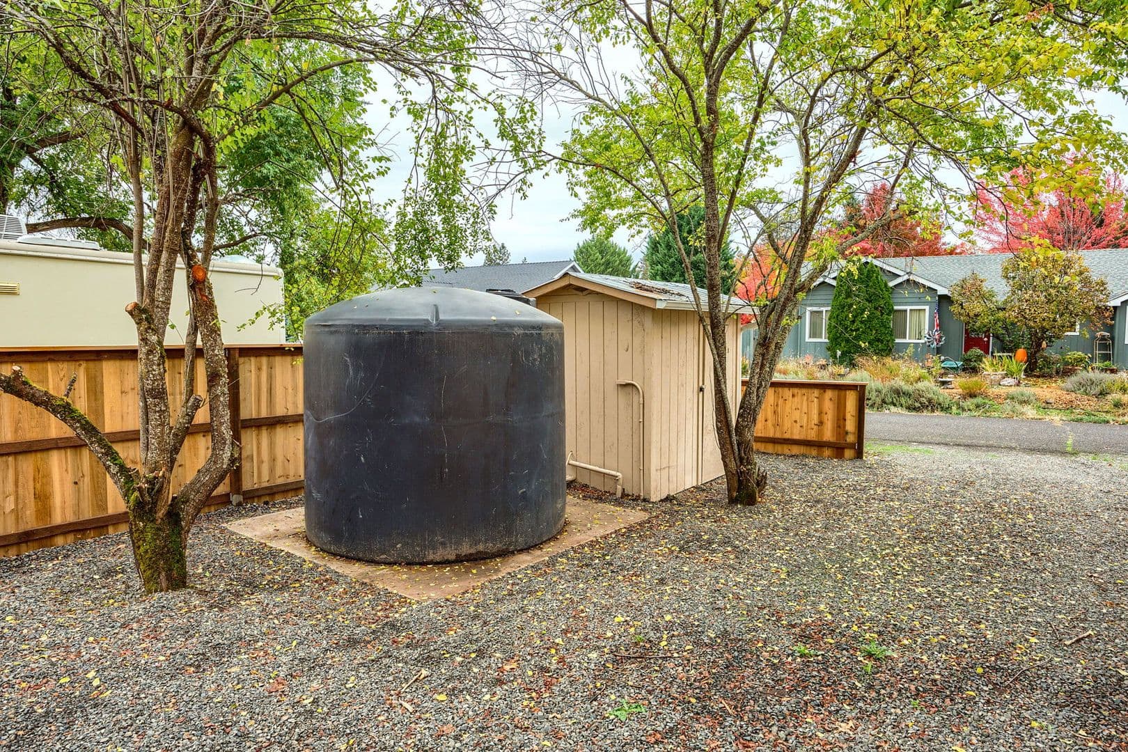 Shady Cove House: 570 Alpine St