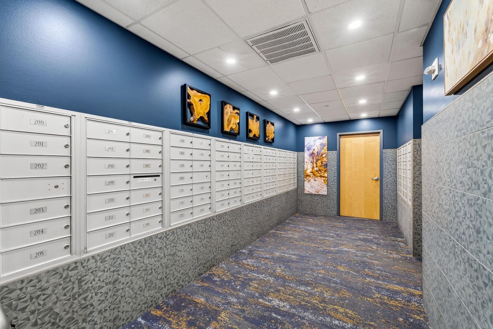 Madison Condo: 625 N Segoe Rd