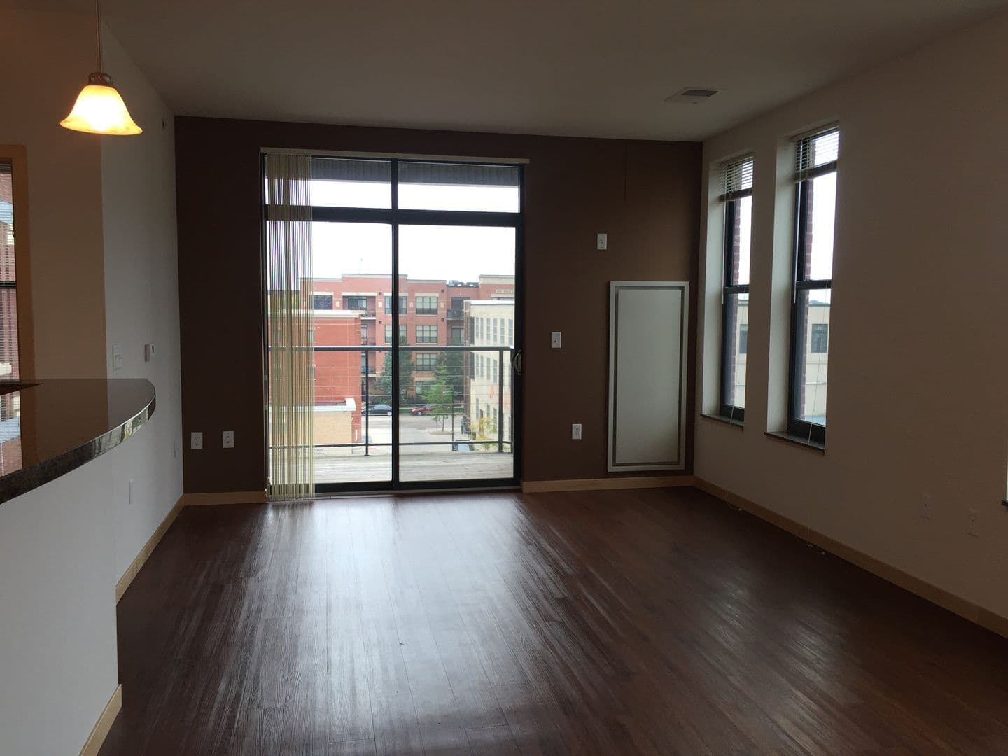 Madison Apartment: 18 S Bedford St