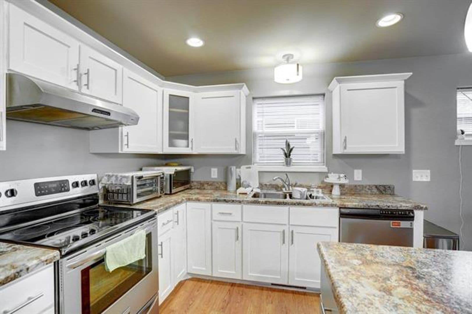 Madison House: 9317 Golden Hue Blvd