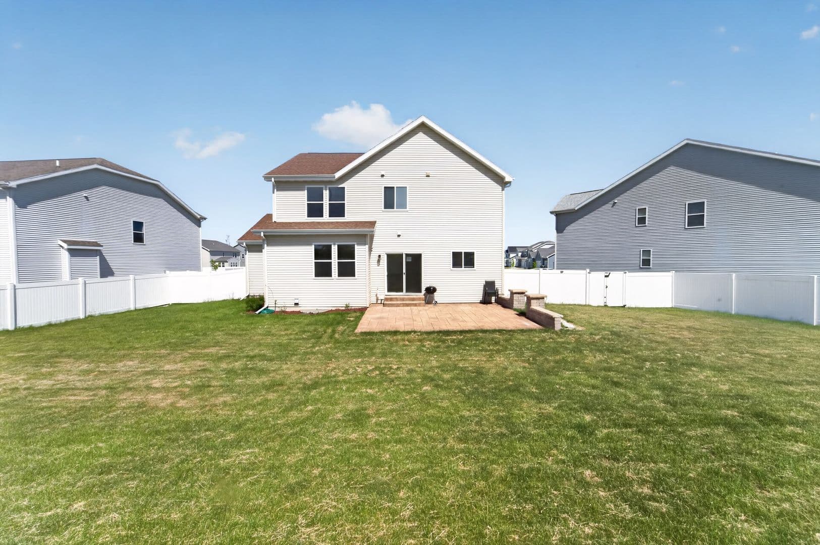 Sun Prairie House: 148 Caraway Pl