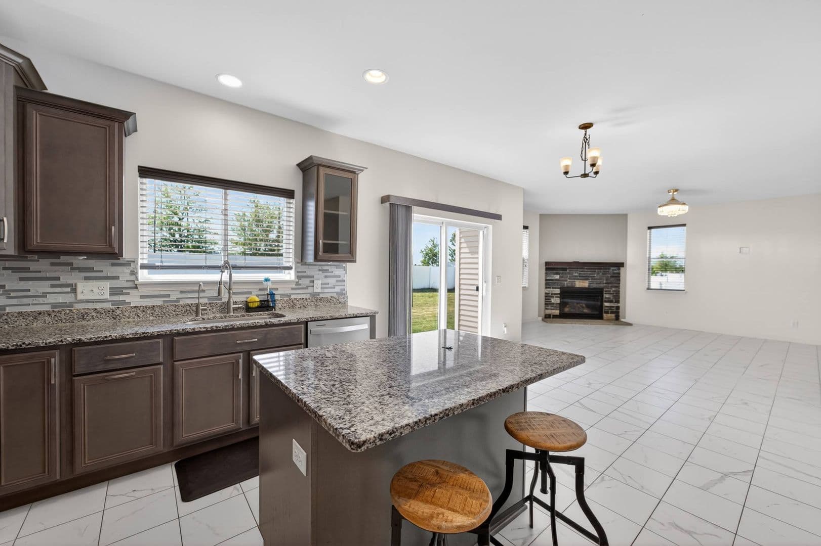 Sun Prairie House: 148 Caraway Pl
