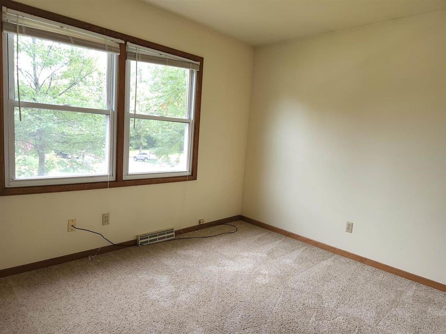 Madison House: 4 La Crescenta Circle