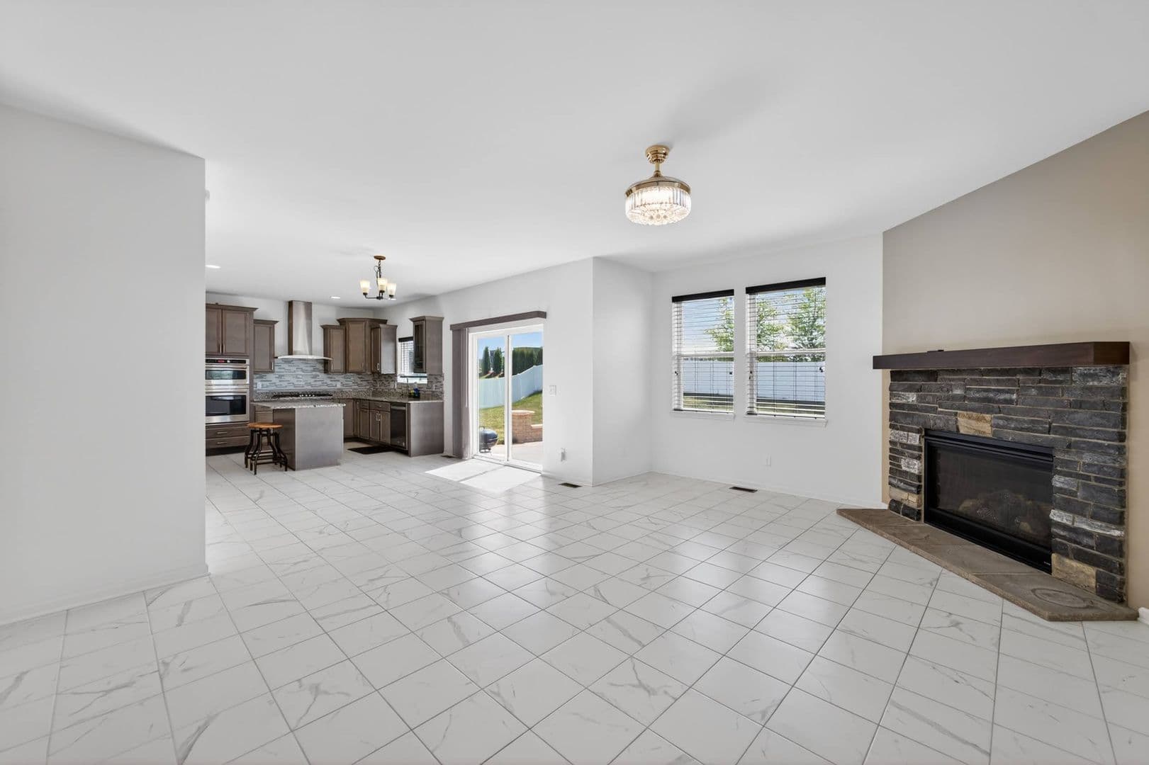 Sun Prairie House: 148 Caraway Pl