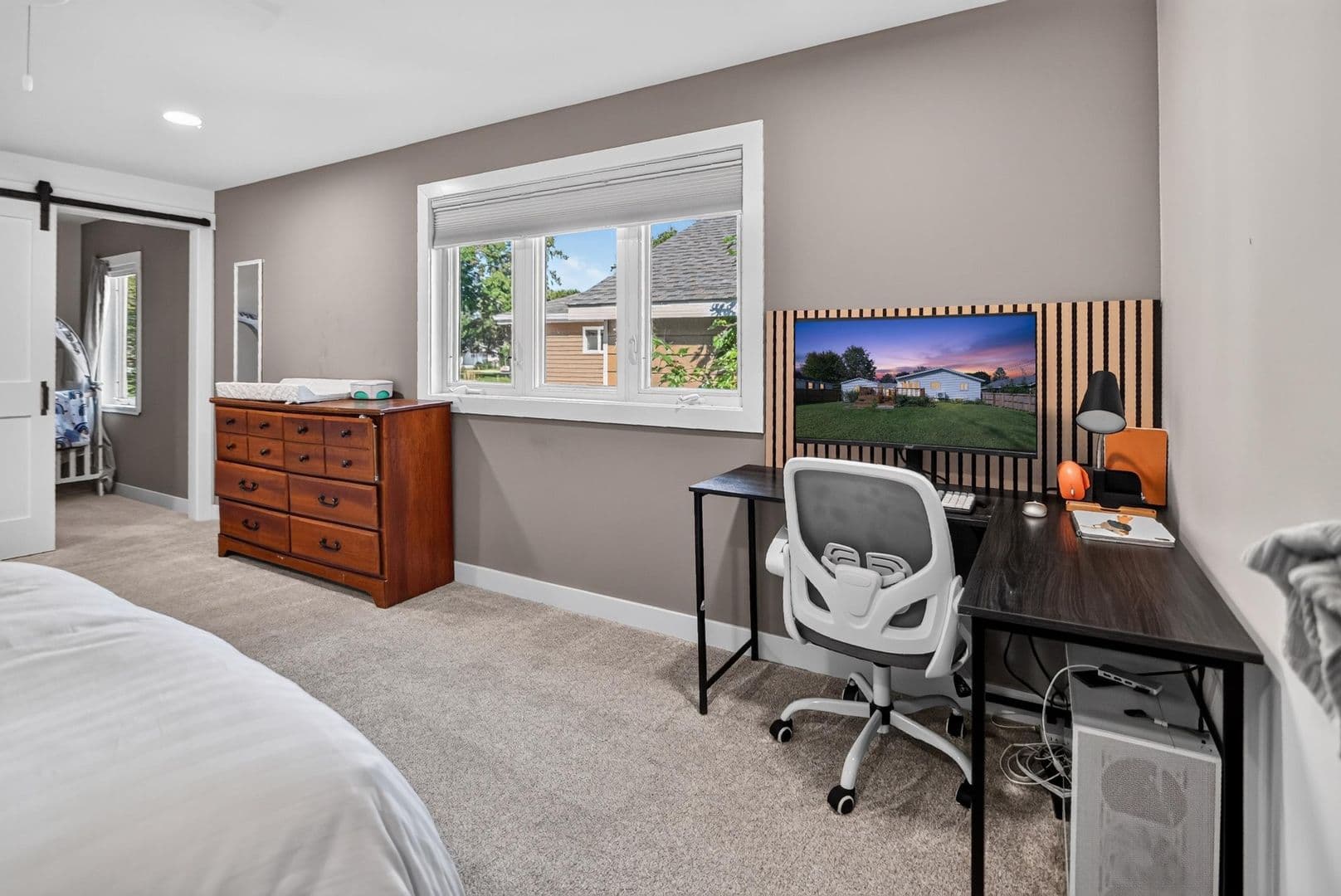 Verona House: 211 N Shuman St