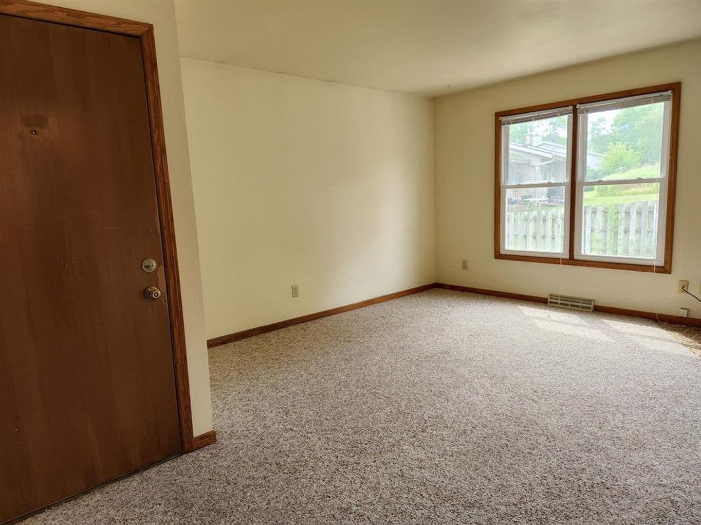 Madison House: 4 La Crescenta Circle