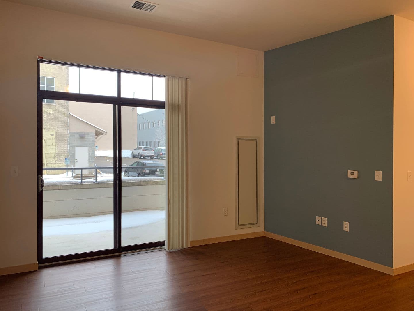 Madison Apartment: 18 S Bedford St