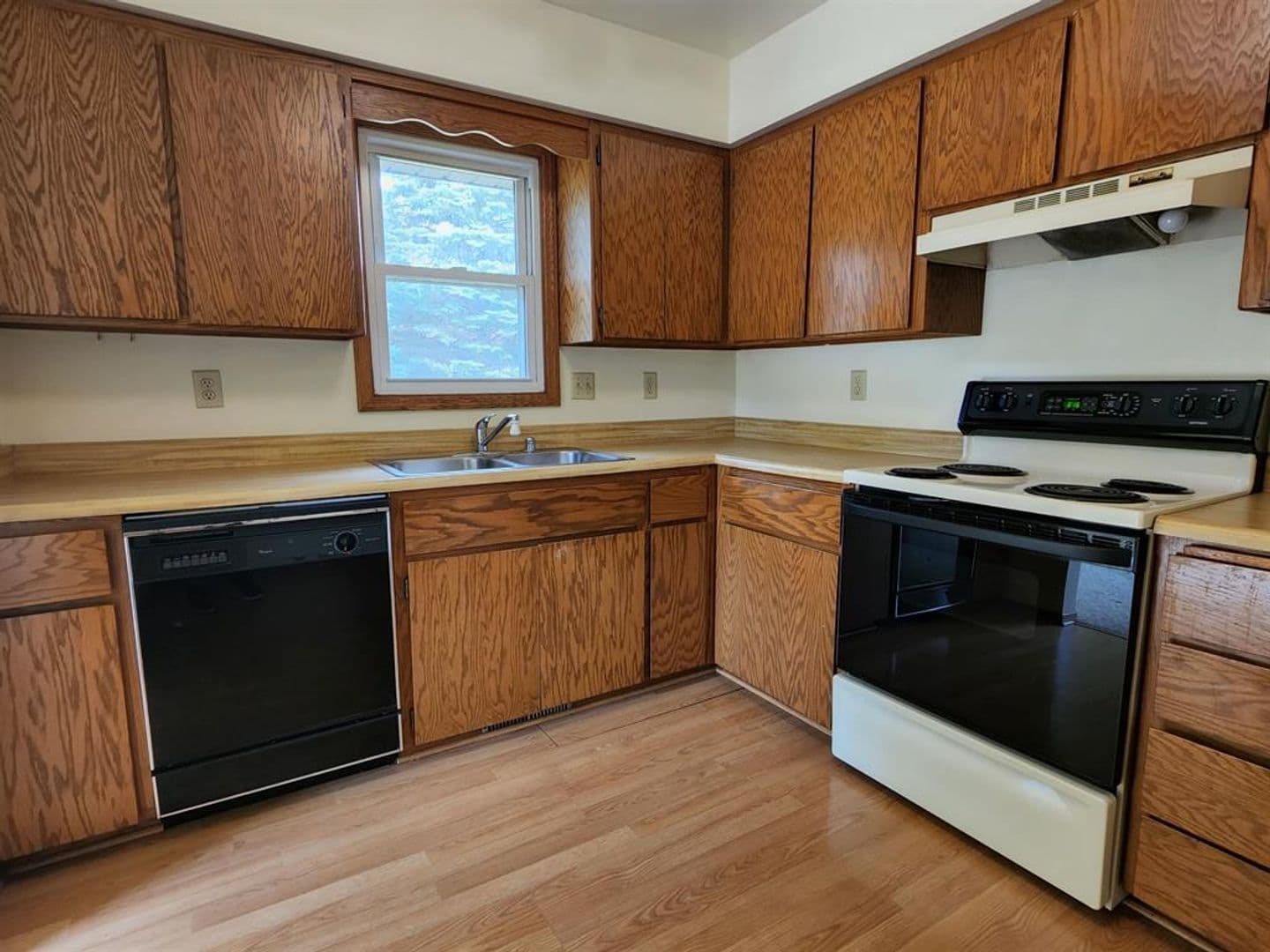 Madison House: 4 La Crescenta Circle