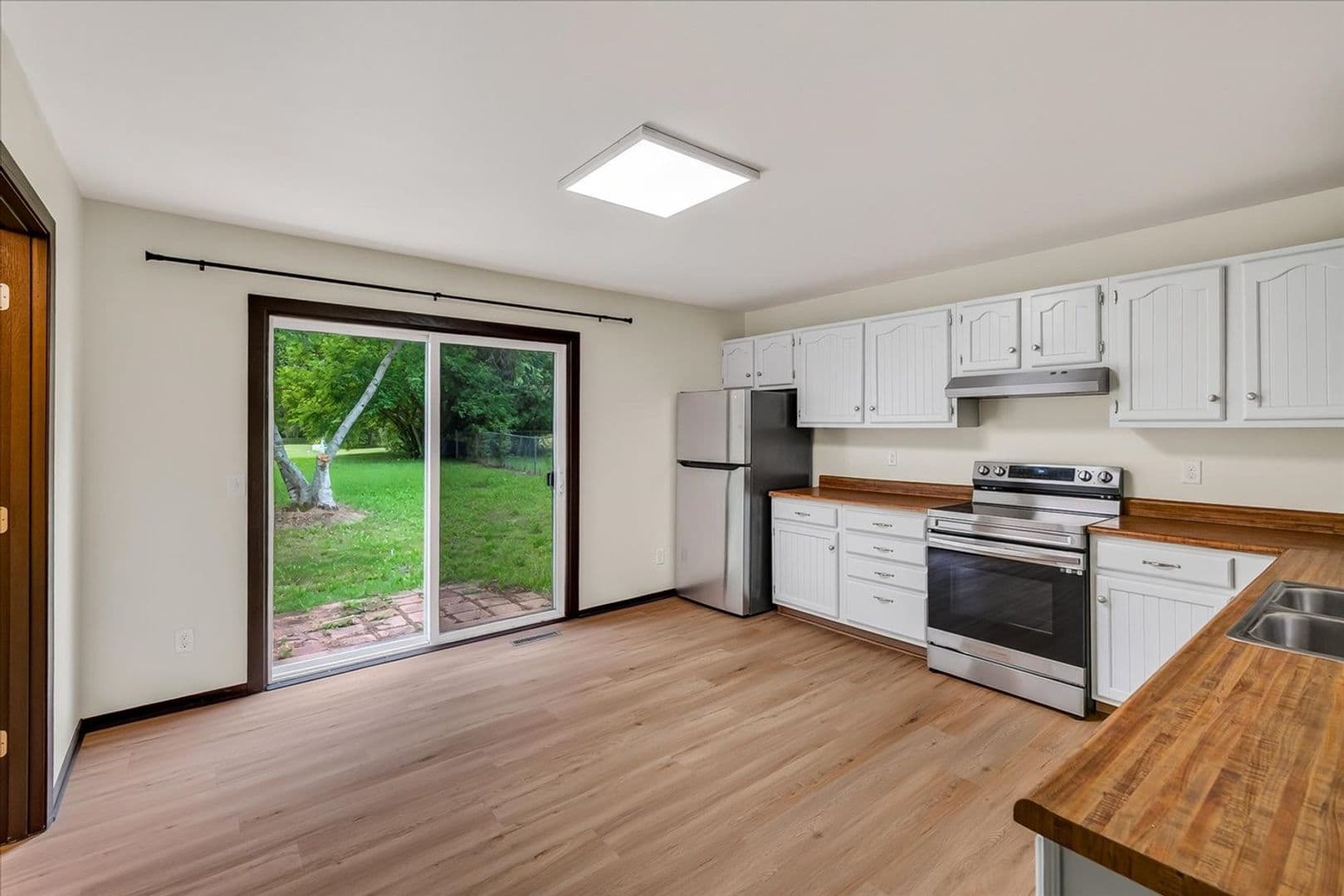 Madison Apartment: 6517-6519 Tottenham Rd