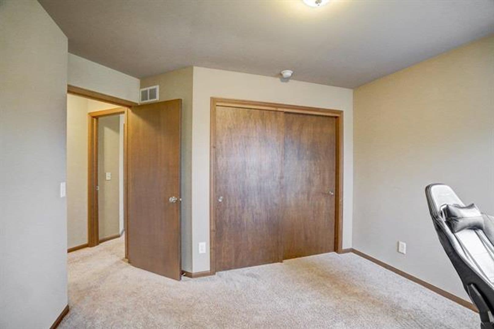 Madison House: 9317 Golden Hue Blvd