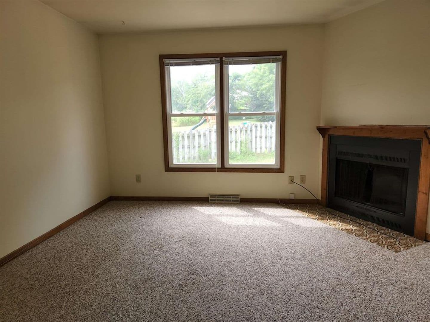 Madison House: 4 La Crescenta Circle
