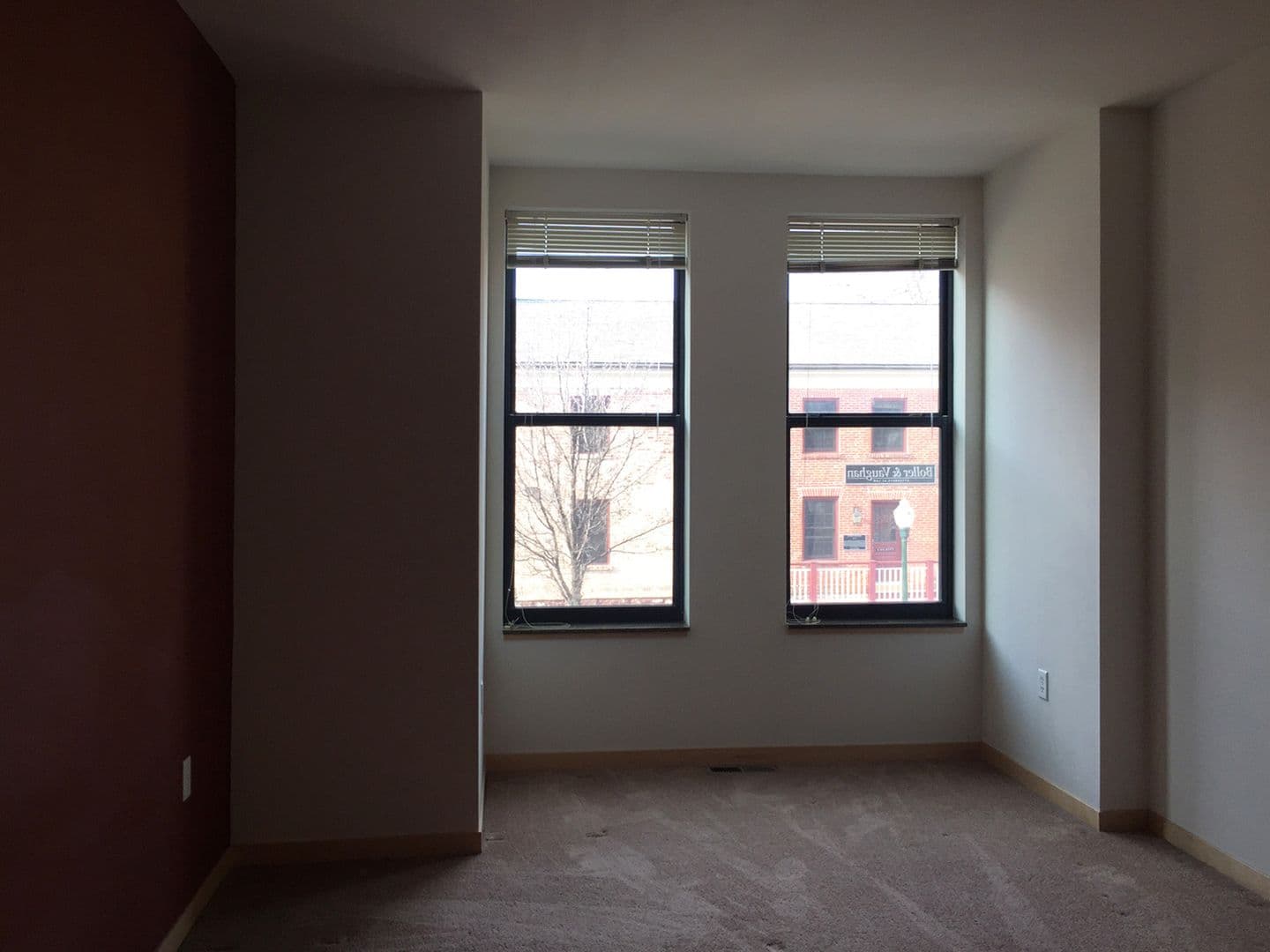 Madison Apartment: 18 S Bedford St