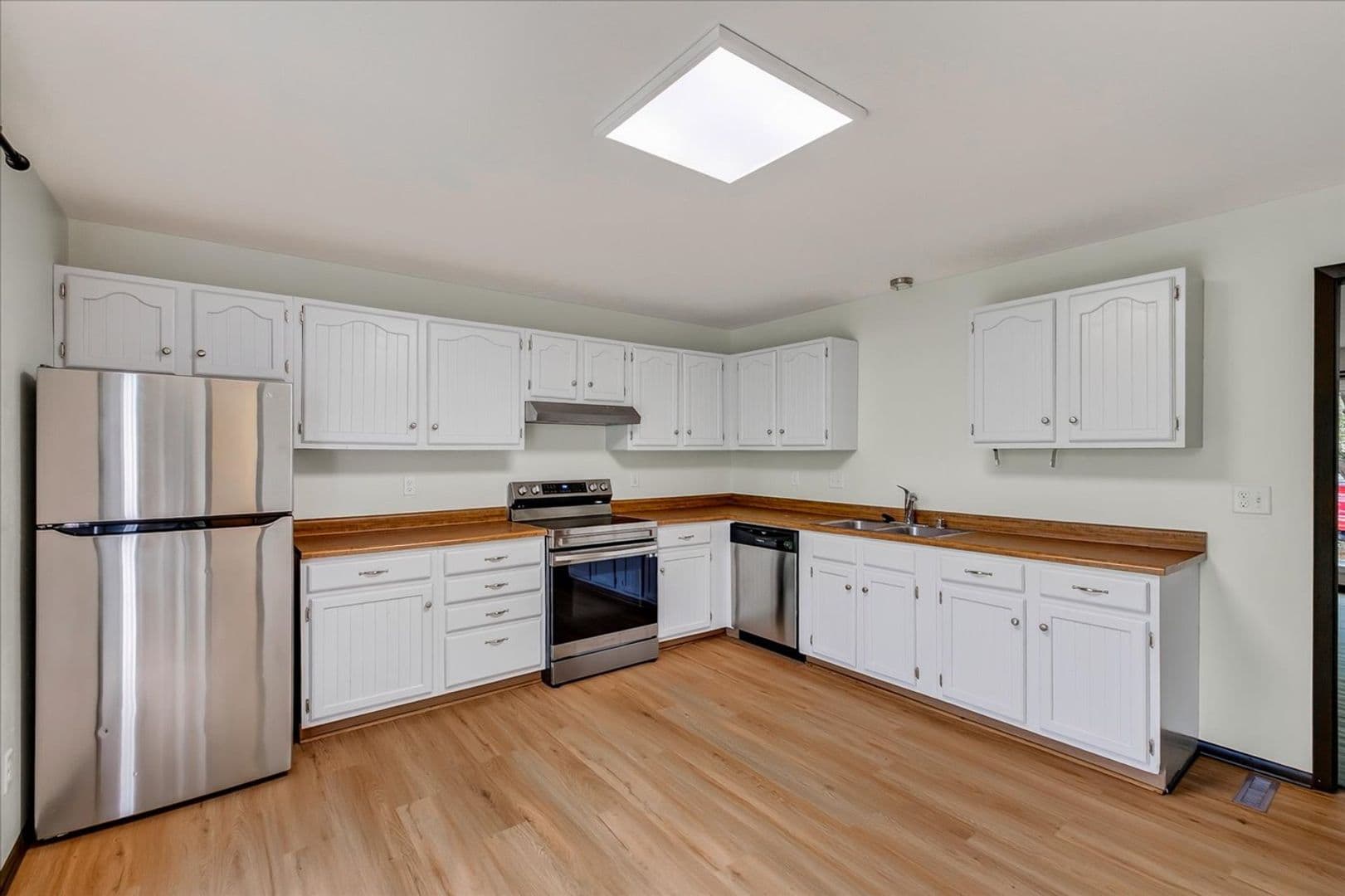 Madison Apartment: 6517-6519 Tottenham Rd