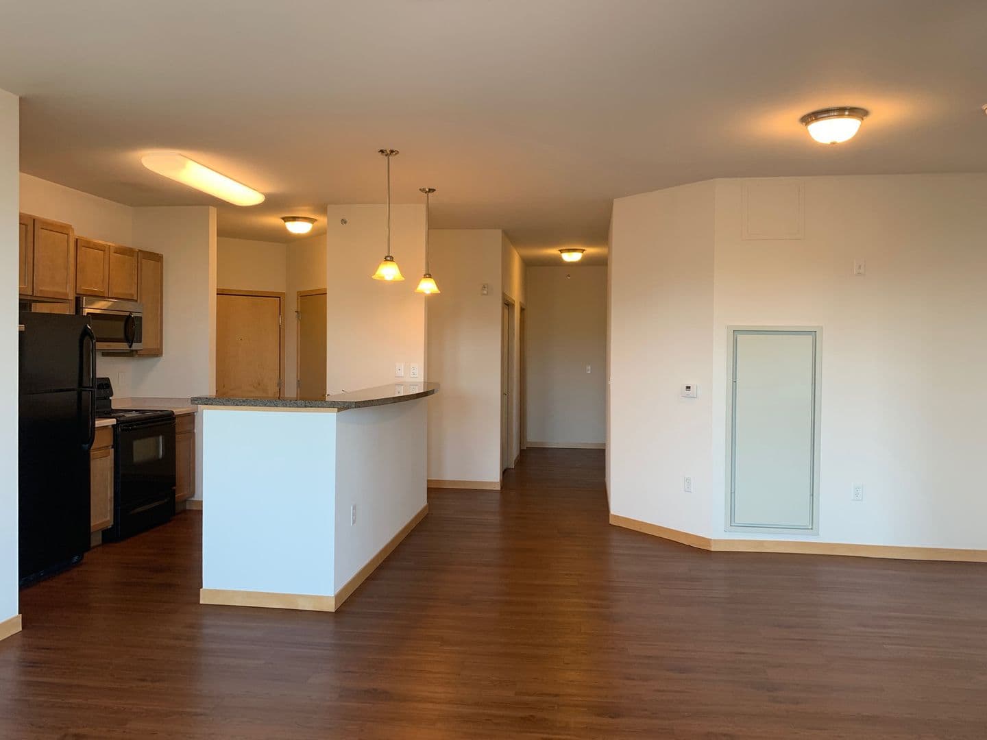 Madison Apartment: 18 S Bedford St