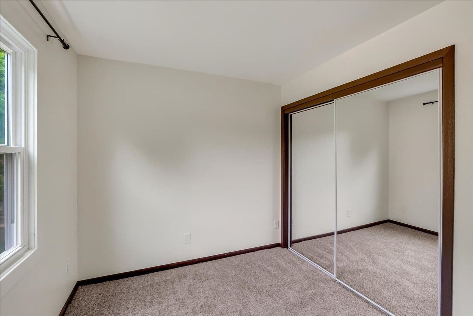 Madison Apartment: 6517-6519 Tottenham Rd