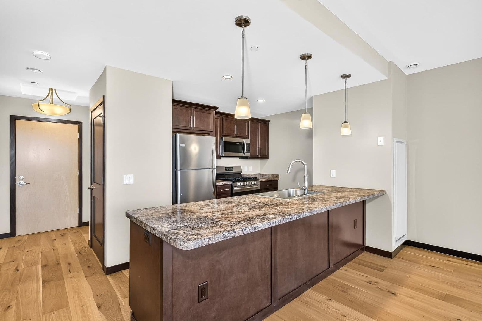 Madison Condo: 625 N Segoe Rd