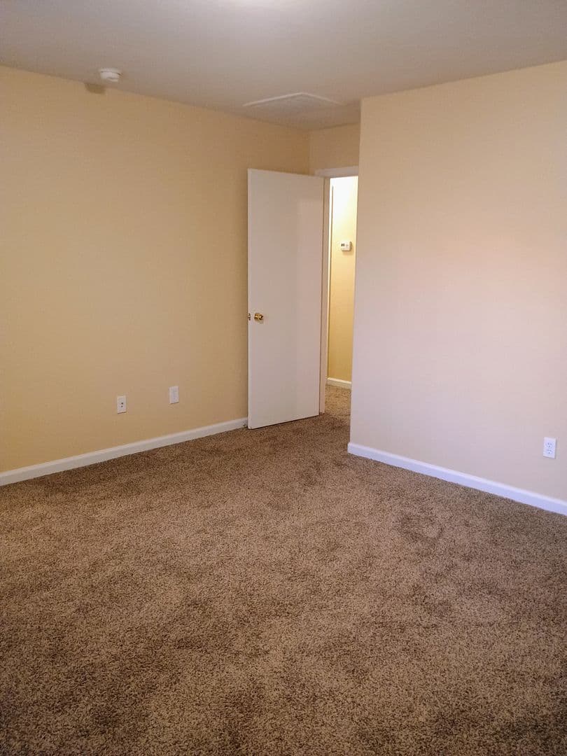 Visalia House: 2630 E. Parkview Ave