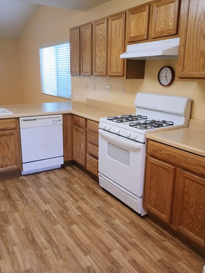 Visalia House: 2630 E. Parkview Ave