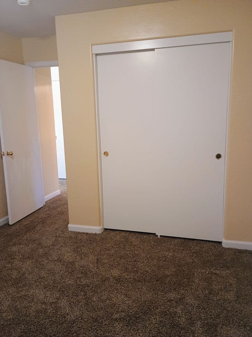Visalia House: 2630 E. Parkview Ave