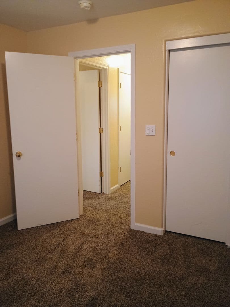 Visalia House: 2630 E. Parkview Ave