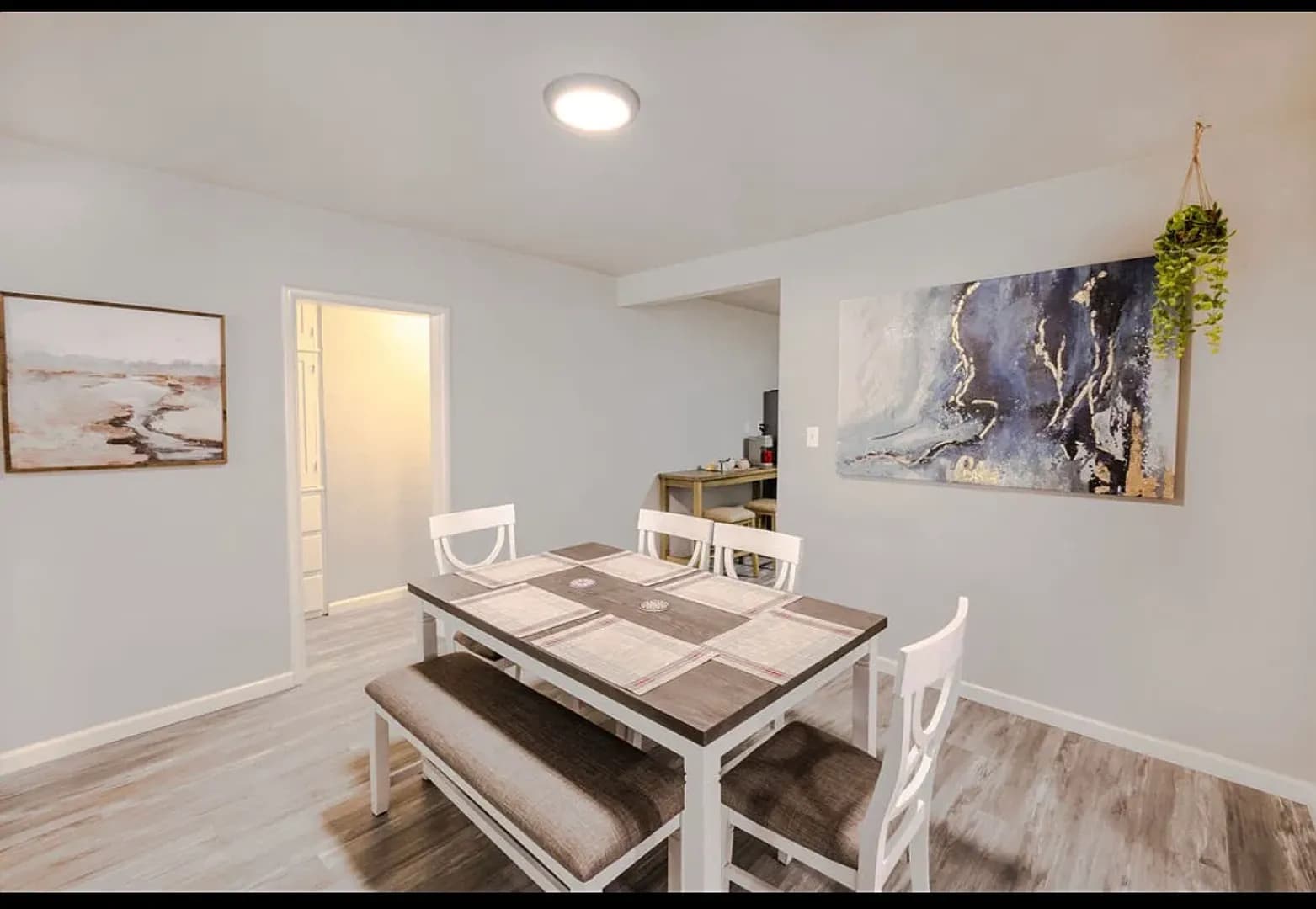 Hanford Apartment: 318 W. Florinda -C
