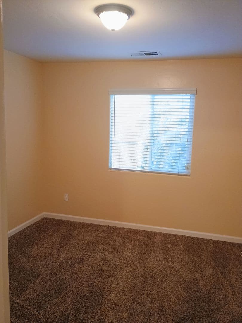 Visalia House: 2630 E. Parkview Ave