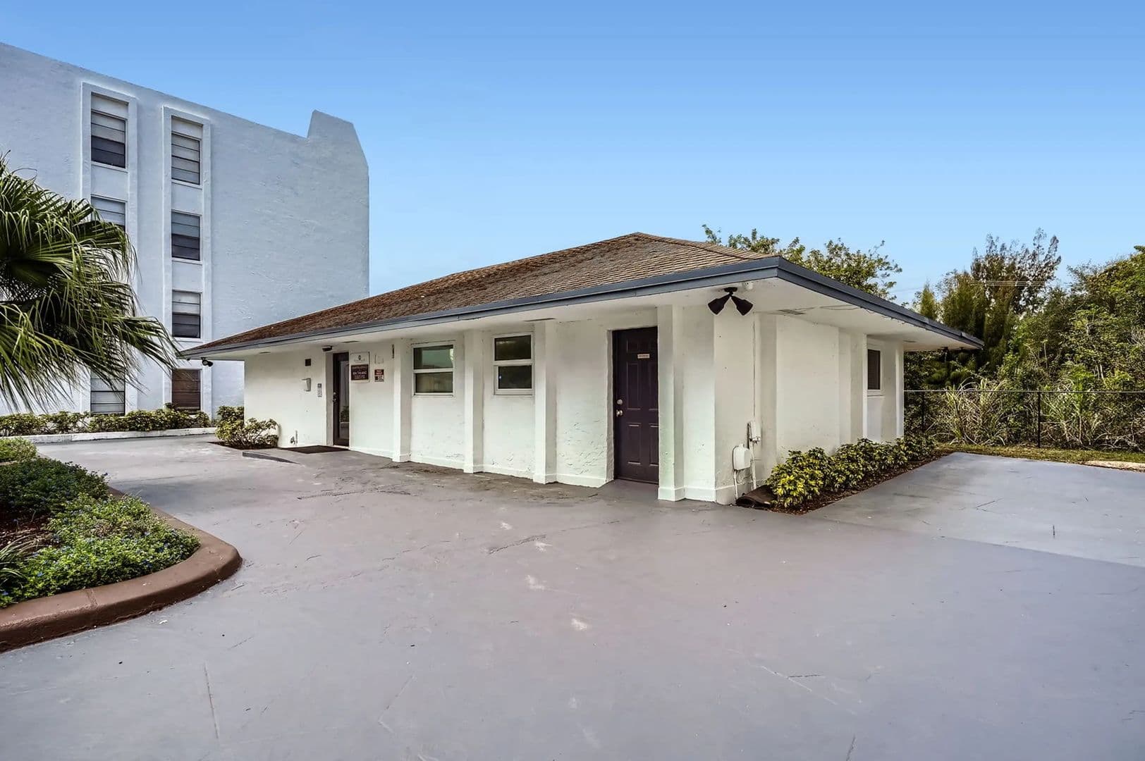 Lauderhill House: 2101 NW 55th Ave