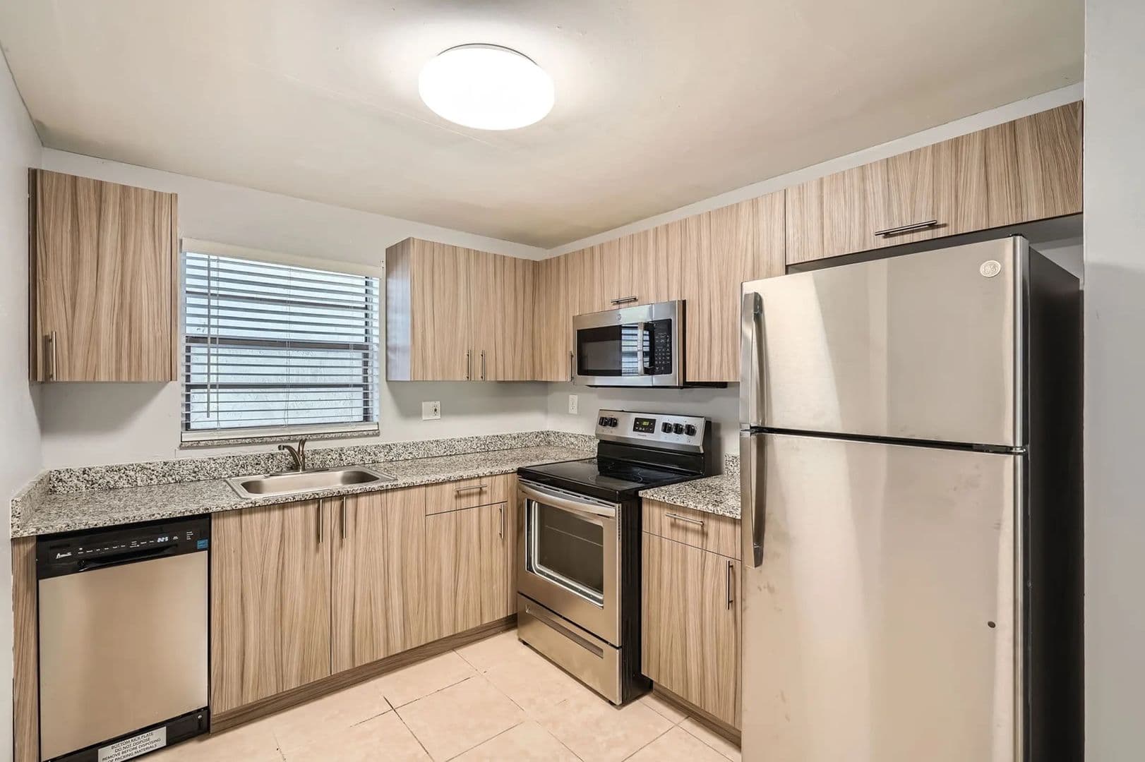 Lauderhill House: 2101 NW 55th Ave