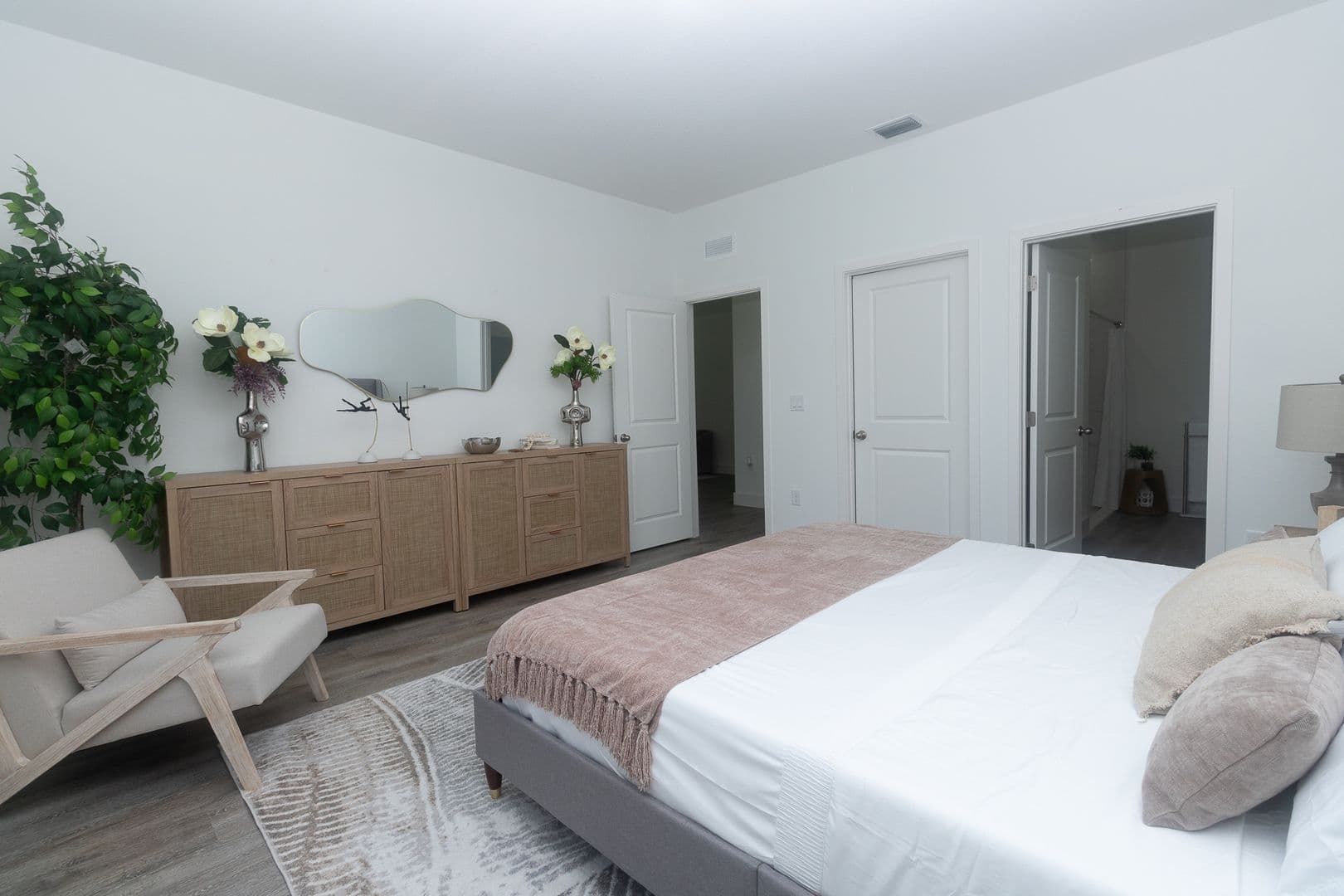LEHIGH ACRES House: 1121 DEAUVILLE ST E